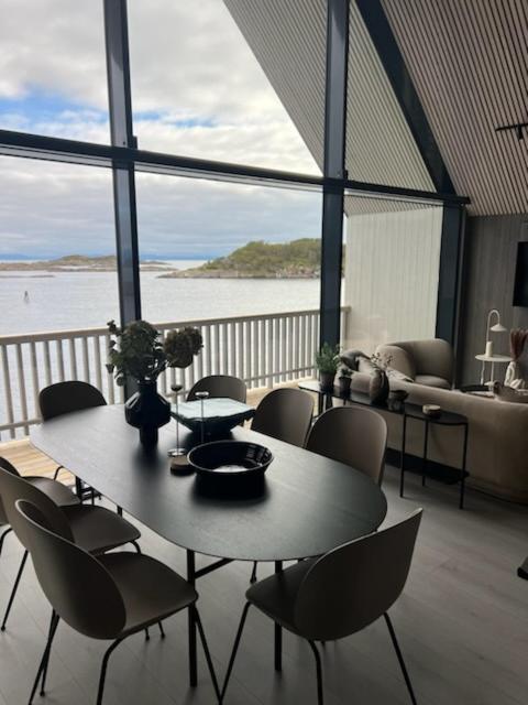 Lofoten Bryggeleiligheter Henningsvaer Bilik gambar